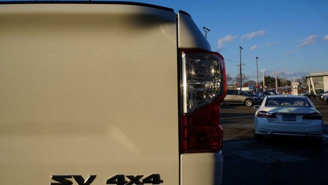 Used 2024 Nissan Titan SV w/ SV Convenience Package image 77