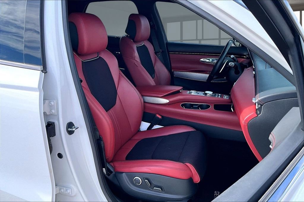 Used 2023 Genesis GV70 2.5T Sport Prestige w/ Sport Prestige Package image 7