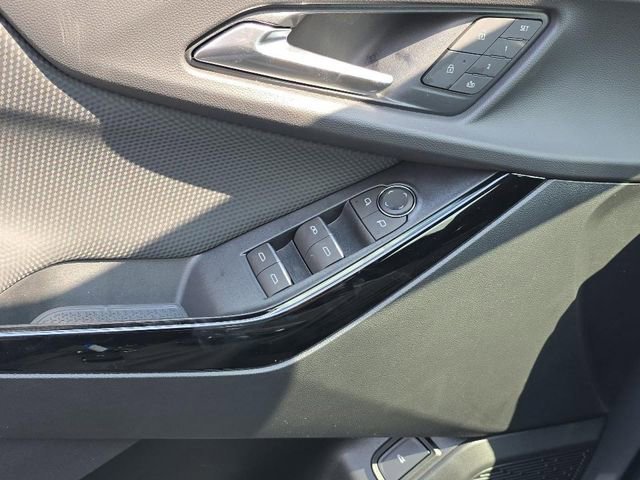Certified 2025 Chevrolet Equinox RS w/ Safety and Technology Package FWD image 30