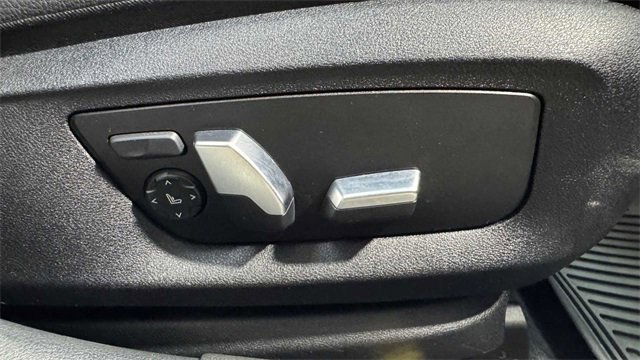 Used 2018 BMW 530i image 13