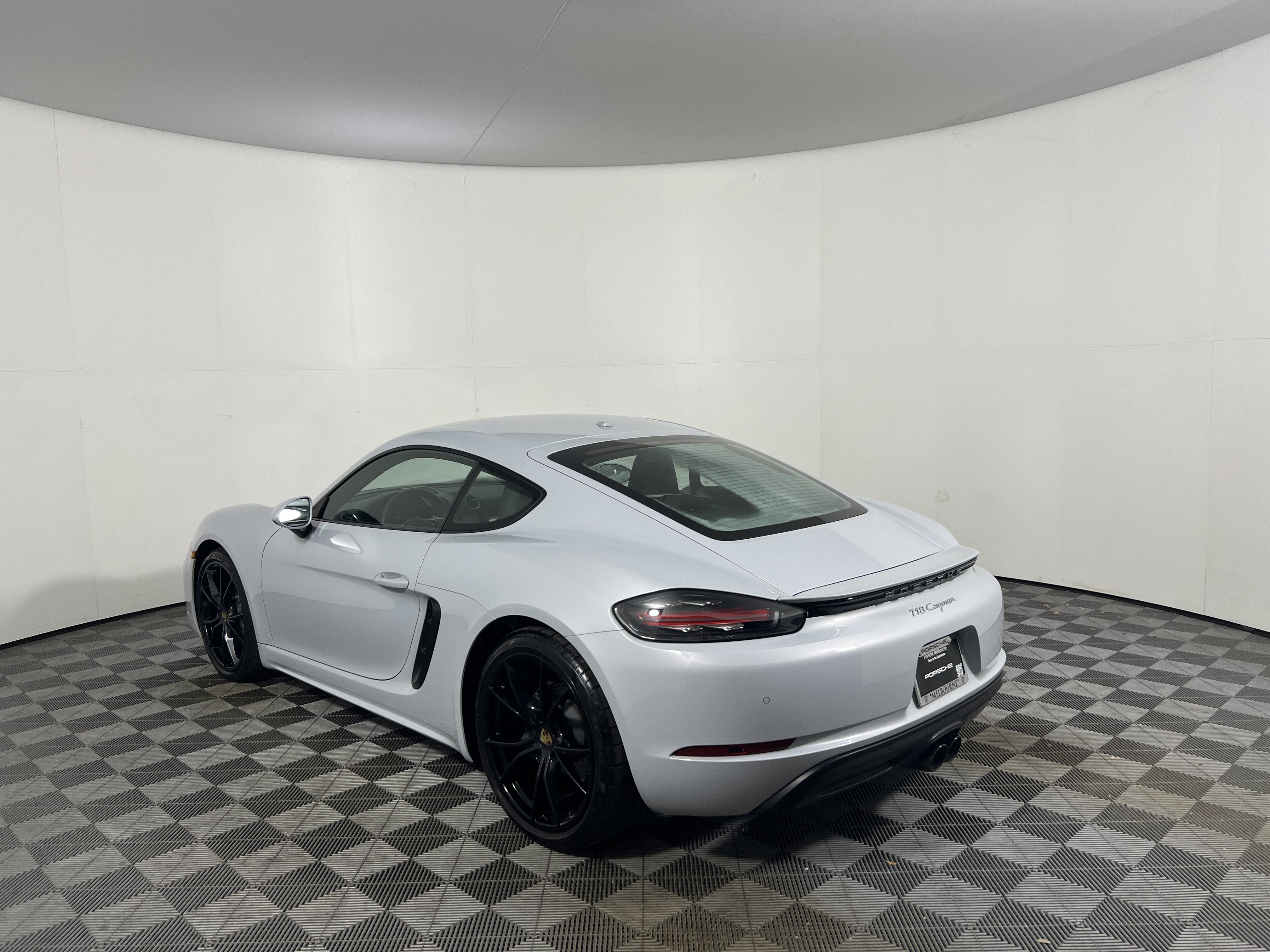 Certified 2024 Porsche 718 Cayman RWD image 3