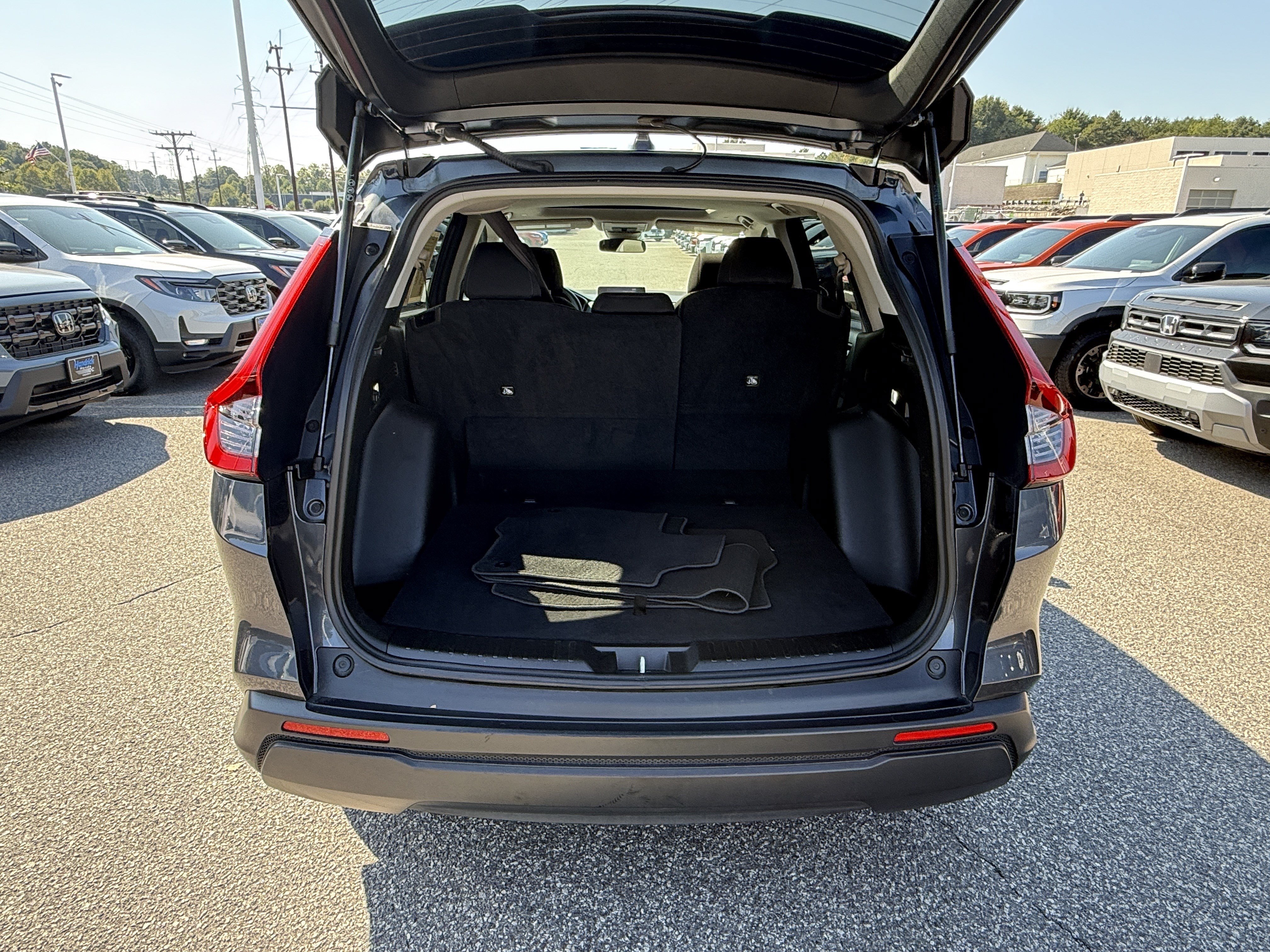 Used 2025 Honda CR-V EX image 33
