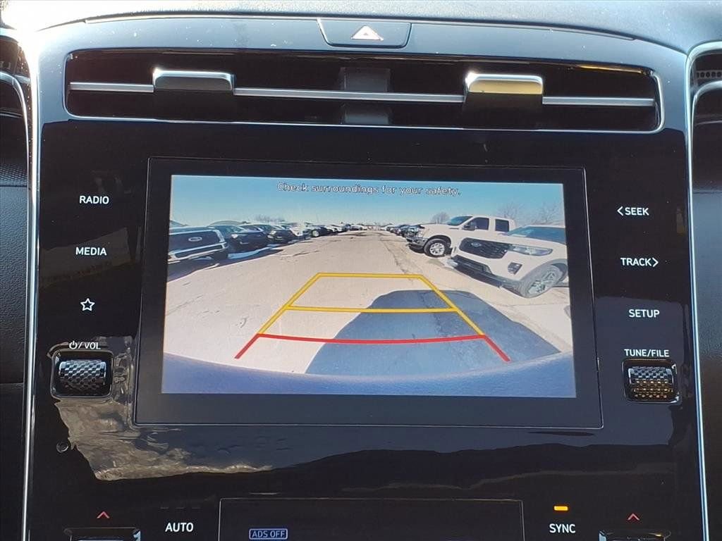 Used 2022 Hyundai Santa Cruz SEL Premium w/ Cargo Package image 17