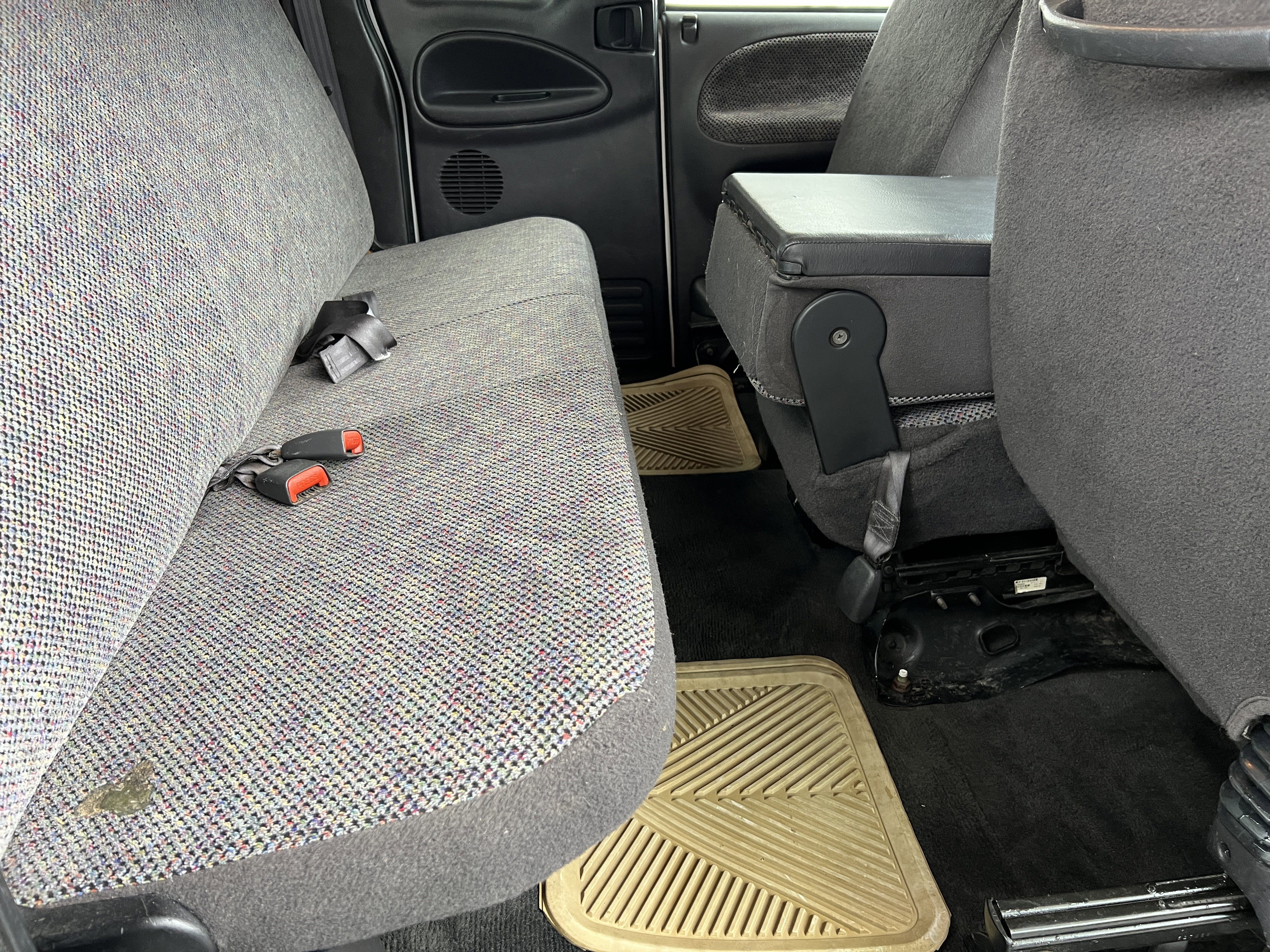 Used 2001 Dodge Ram 2500 Truck ST image 16