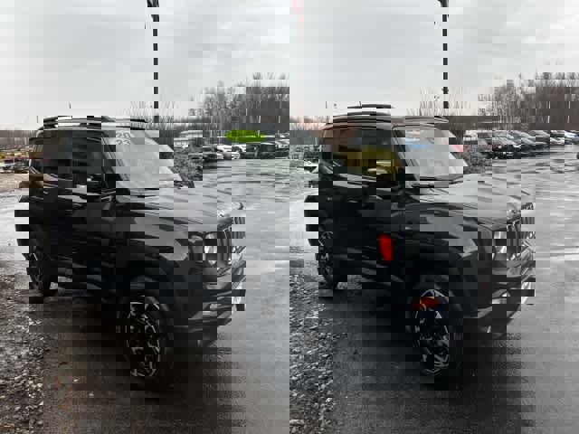 Used 2023 Jeep Renegade Latitude AWD/4WD image 10