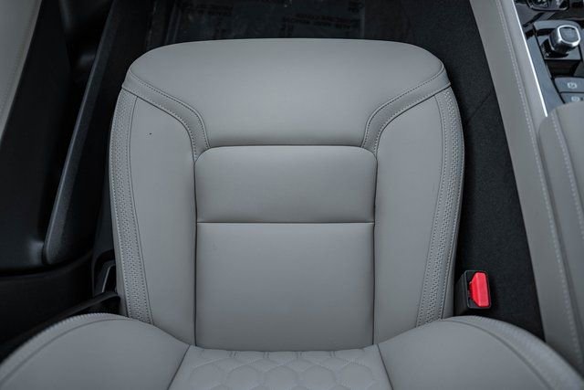 New 2026 Volvo XC90 B6 Plus w/ Protection Package Premier image 31