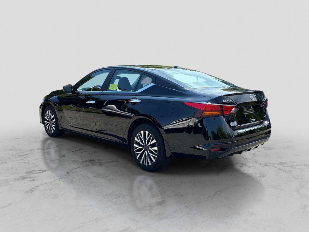 Certified 2023 Nissan Altima 2.5 SV AWD/4WD image 5