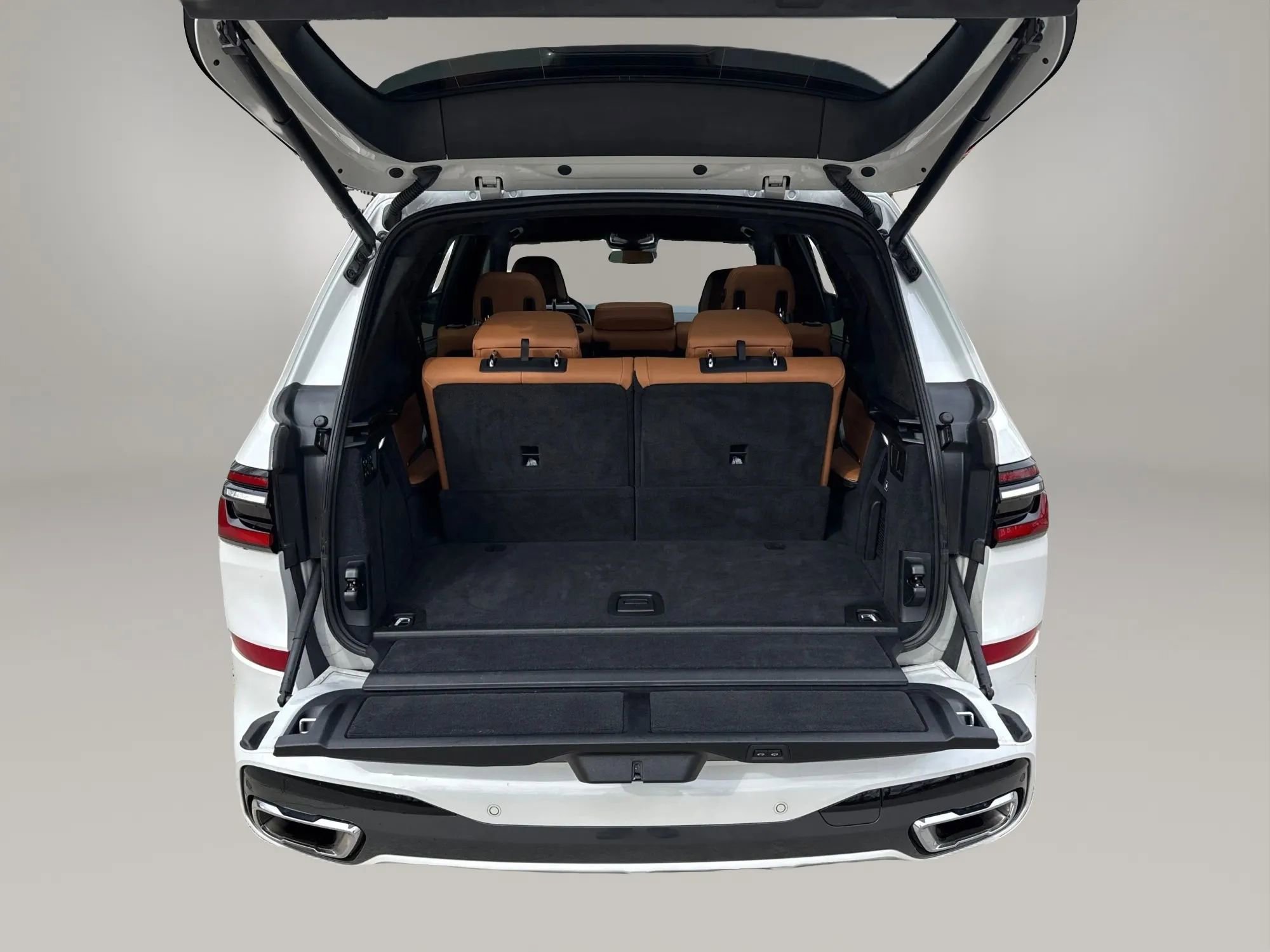 Used 2023 BMW X7 xDrive40i w/ M Sport Package image 11