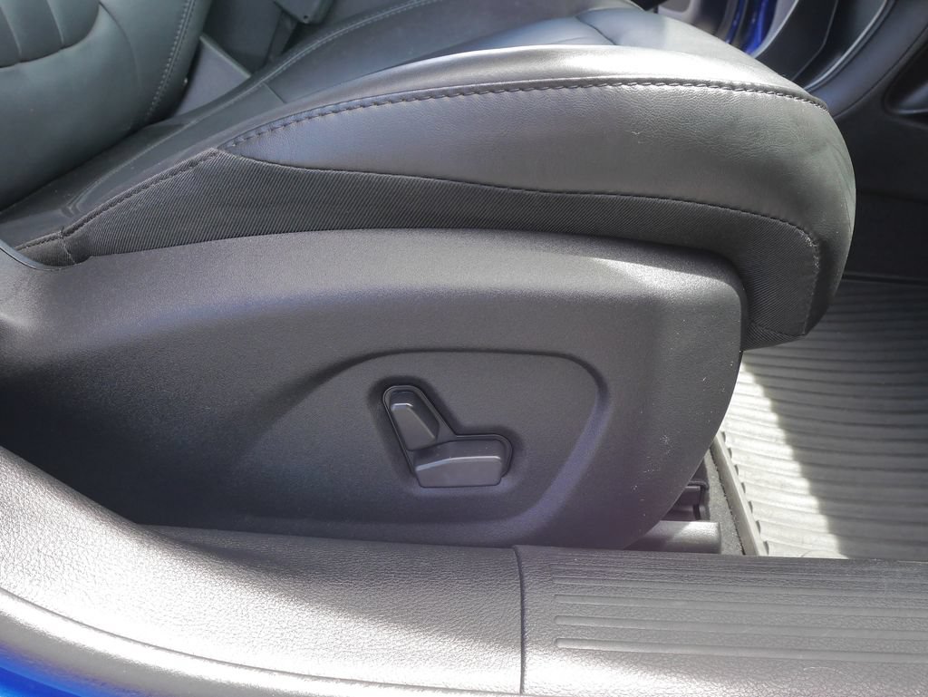 Used 2017 Chrysler 200 Limited Platinum FWD image 13
