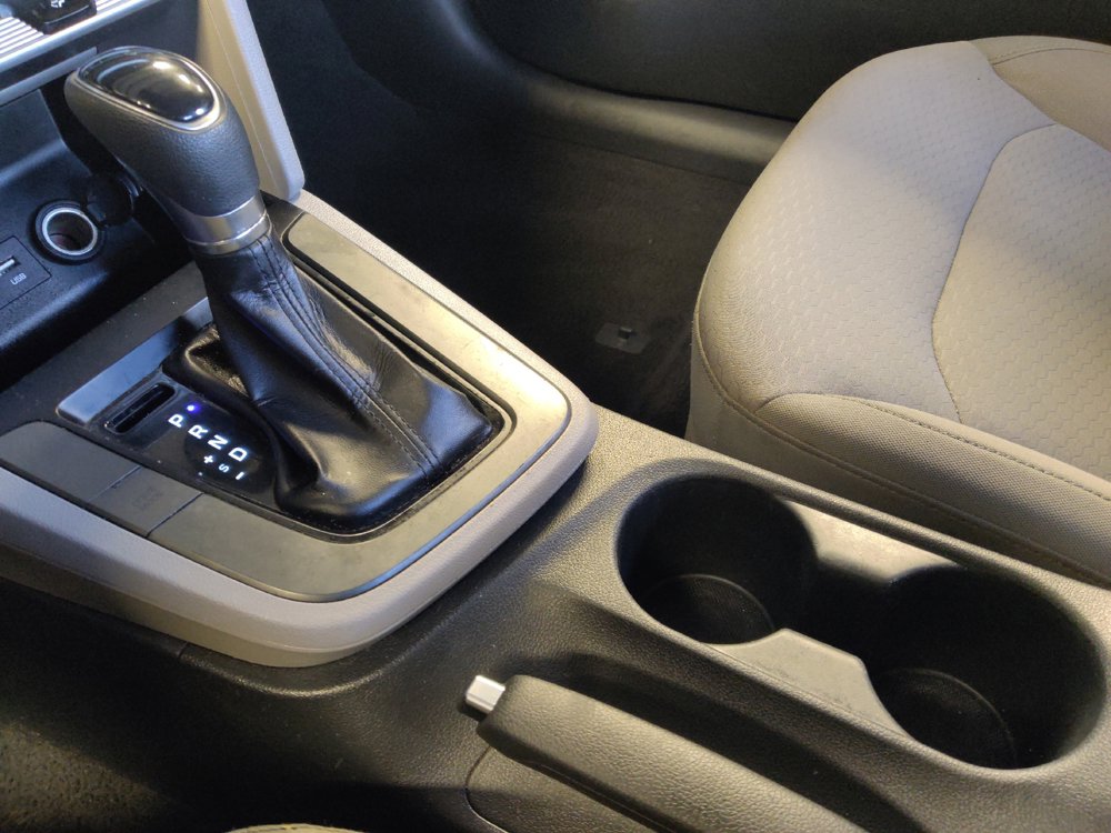 Used 2020 Hyundai Elantra SEL FWD image 26
