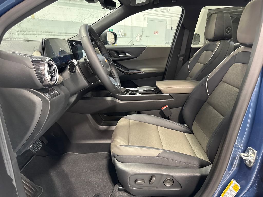 New 2026 Chevrolet Equinox LT w/ Convenience Package II AWD/4WD image 29