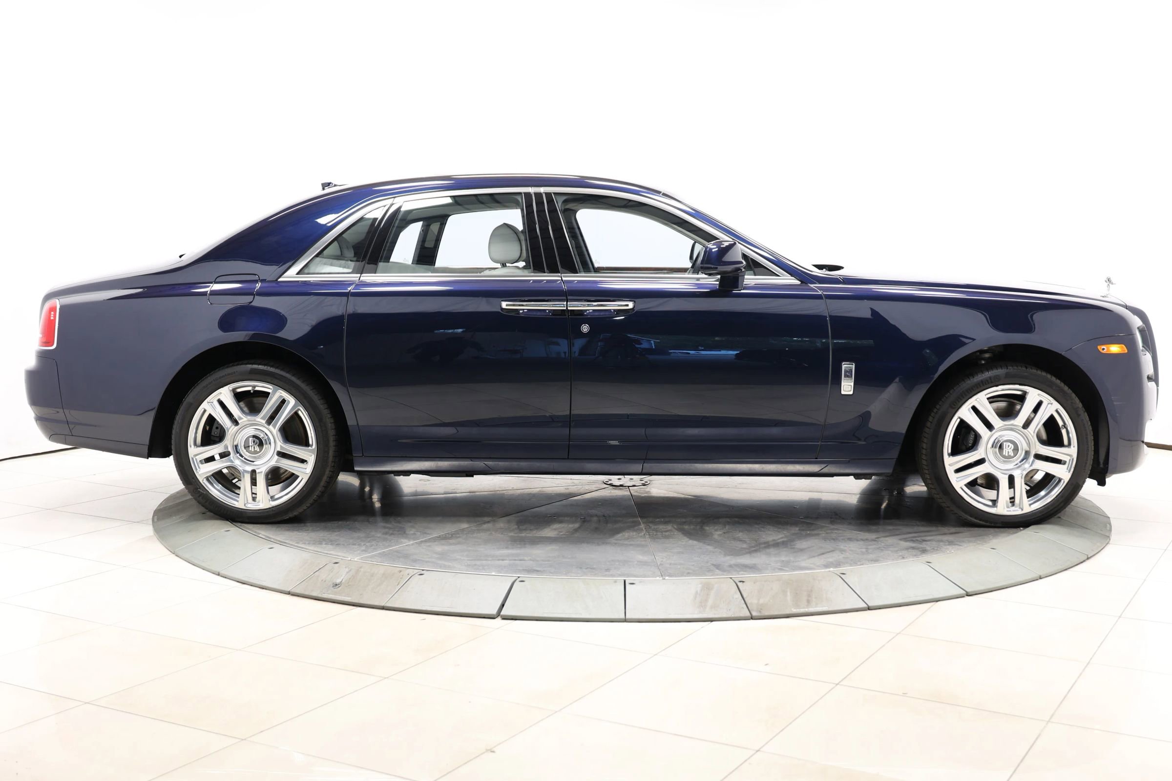Used 2015 Rolls-Royce Ghost image 79