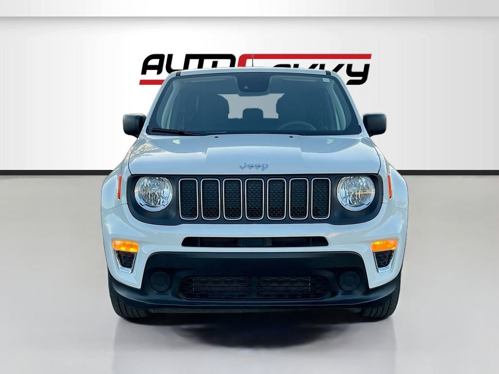 Used 2023 Jeep Renegade Latitude image 2