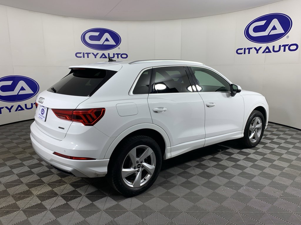 Used 2022 Audi Q3 2.0T Premium Plus image 3