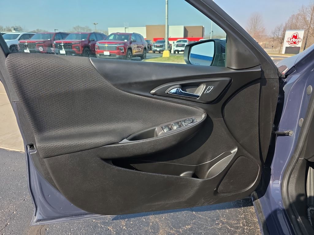 Certified 2025 Chevrolet Malibu LT image 12