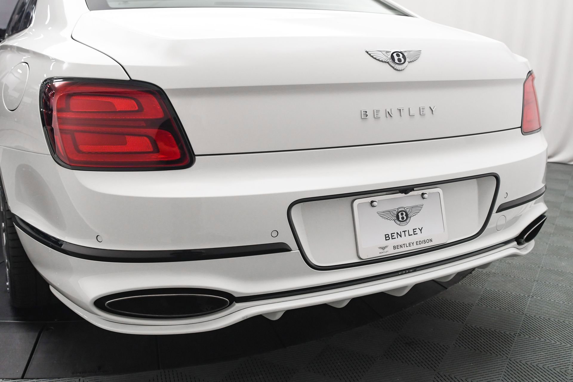 New 2025 Bentley Flying Spur Plug-In Hybrid image 22