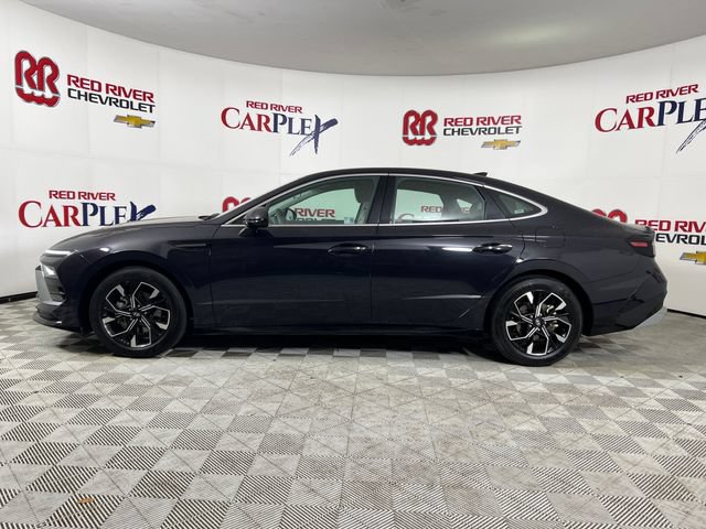 Used 2025 Hyundai Sonata SEL FWD image 4