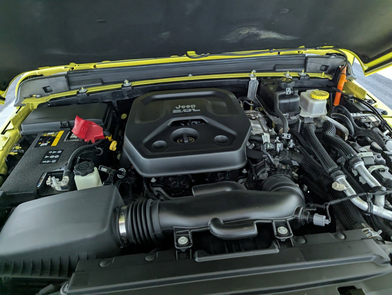 Used 2023 Jeep Wrangler Sahara w/ Cold Weather Group image 28