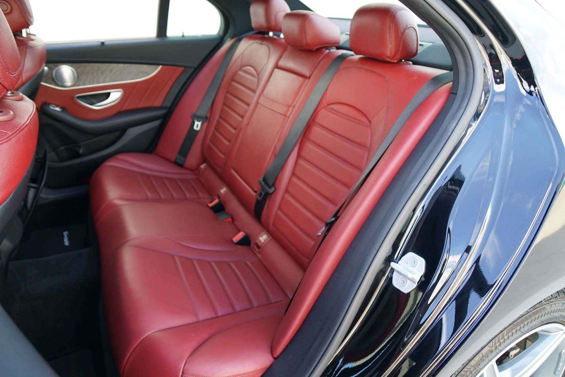 Used 2015 Mercedes-Benz C 400 4MATIC image 36