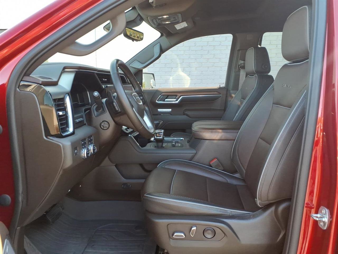 Used 2023 GMC Sierra 1500 Denali w/ Technology Package image 12