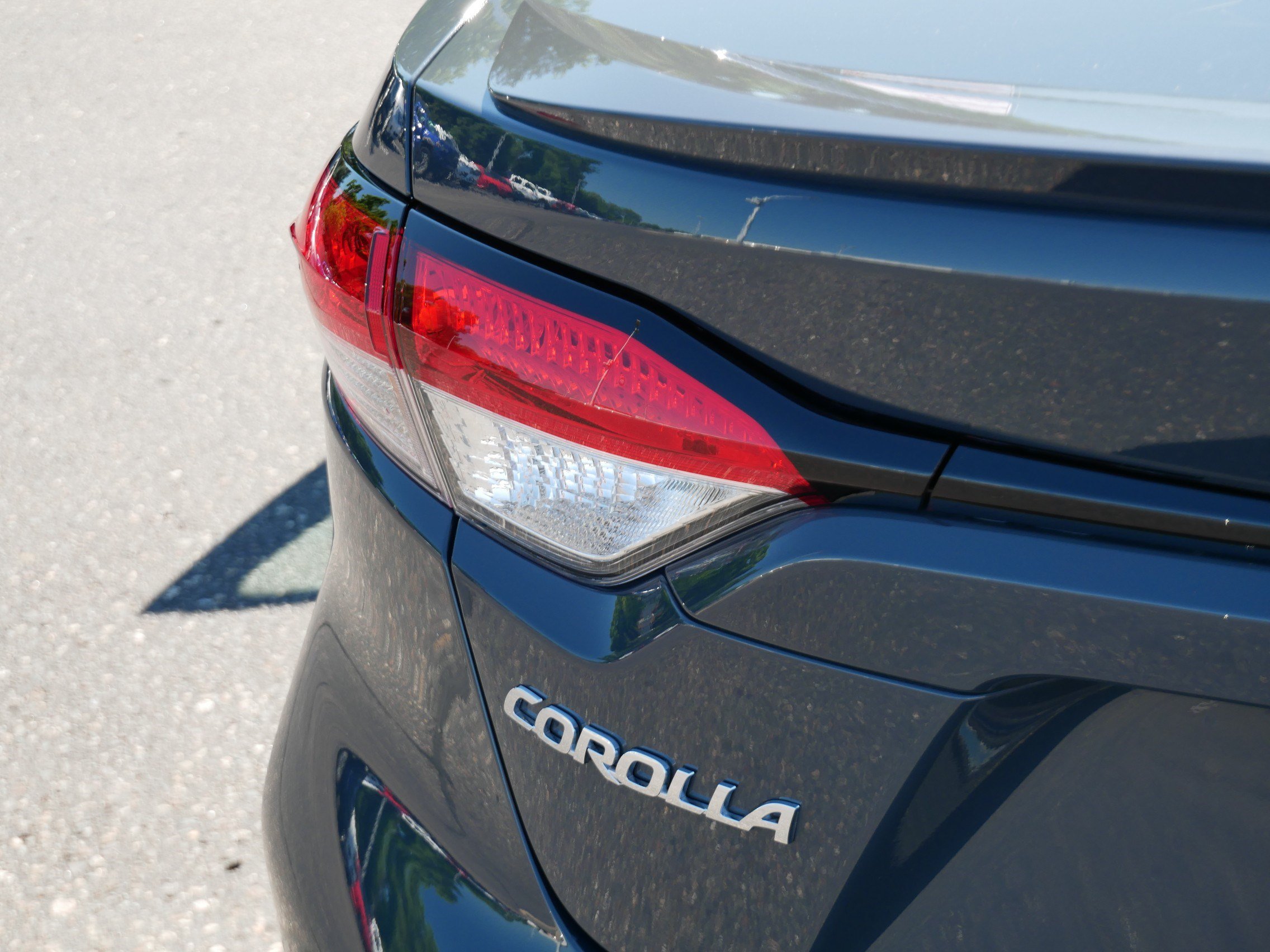 Certified 2025 Toyota Corolla SE FWD image 17