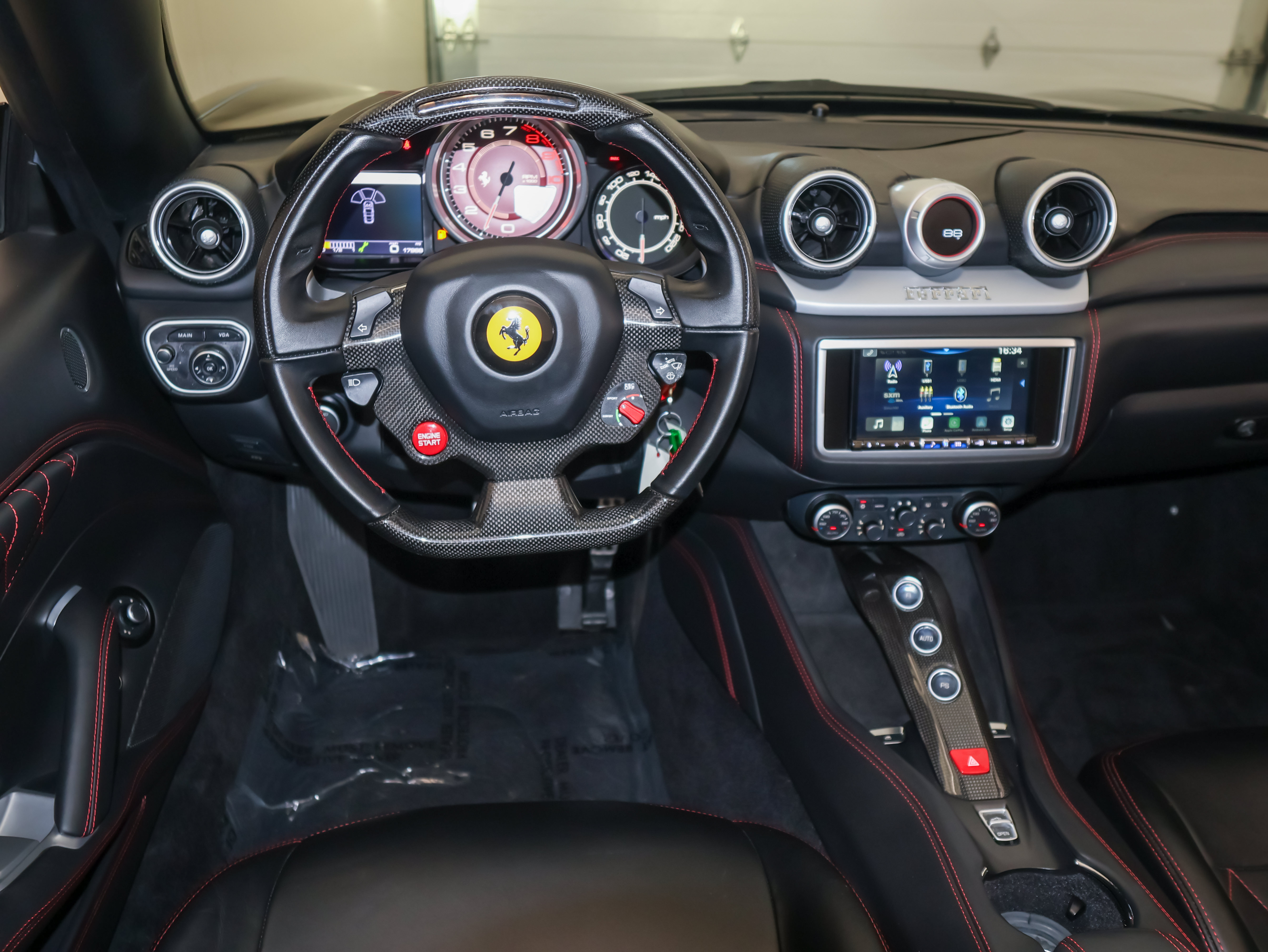 Used 2017 Ferrari California T RWD image 23