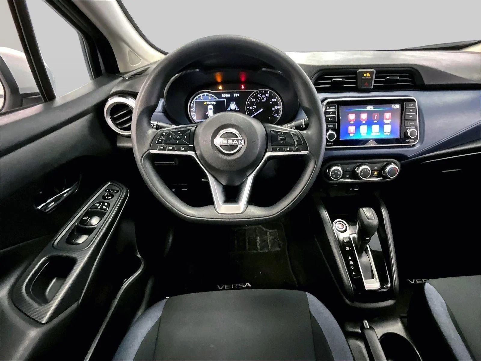 Used 2023 Nissan Versa SV image 5