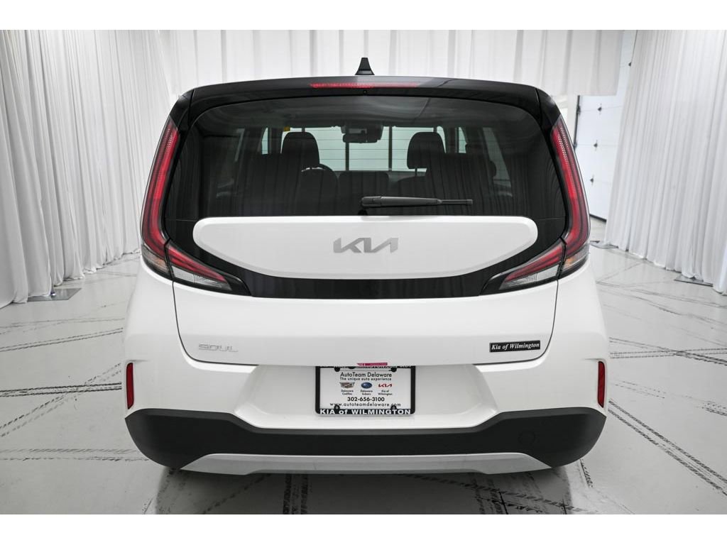 Used 2025 Kia Soul LX image 6