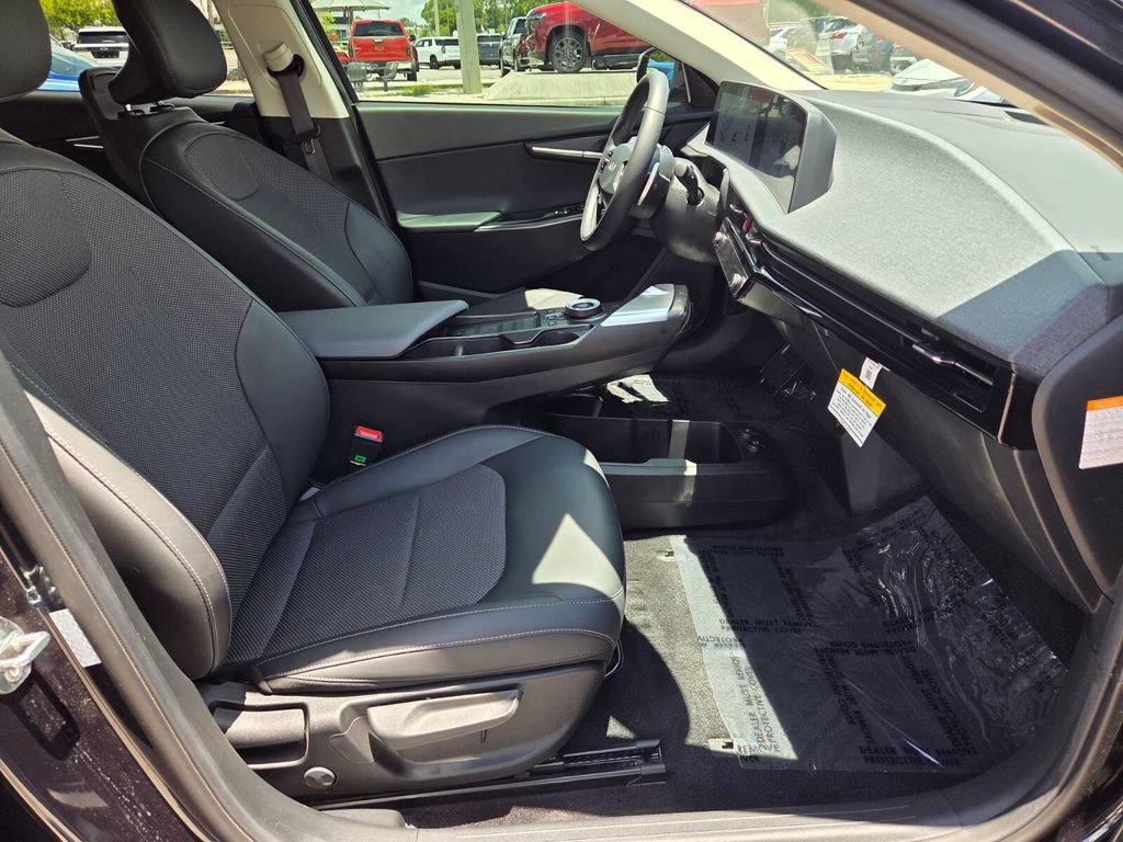 Used 2024 Kia EV6 Light RWD image 13