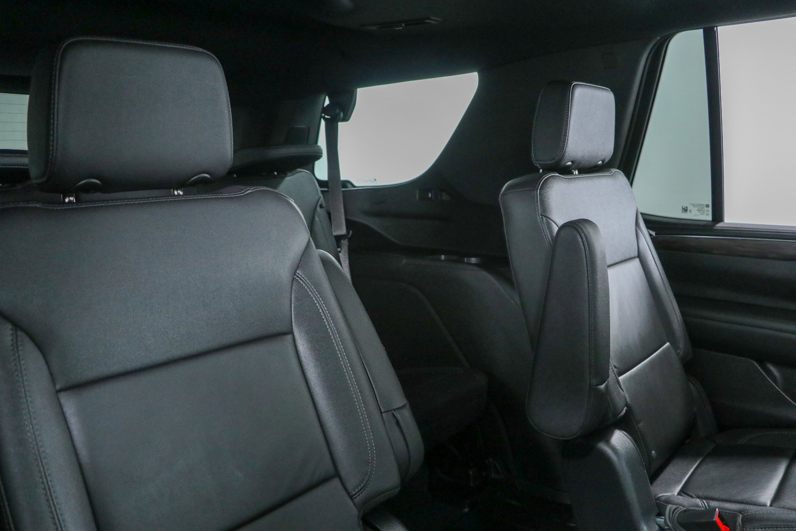 Used 2023 Chevrolet Tahoe Z71 w/ Luxury Package AWD/4WD image 32