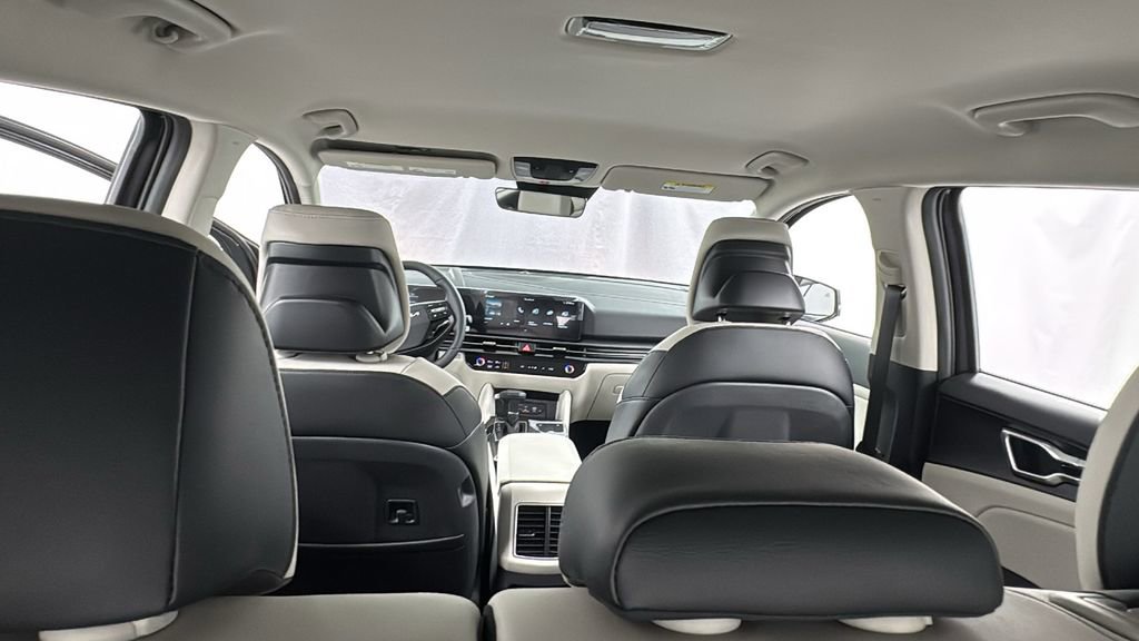 New 2026 Kia Sportage EX image 18