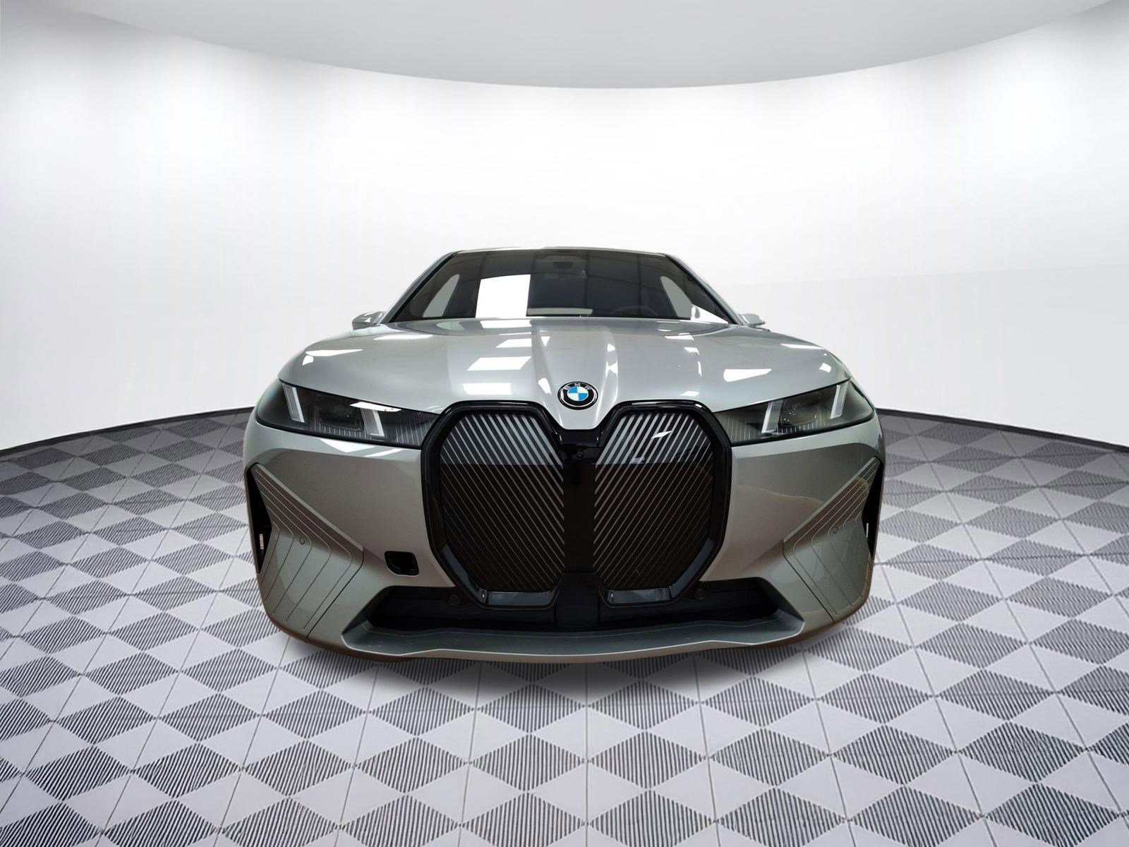 New 2026 BMW iX xDrive45 image 5