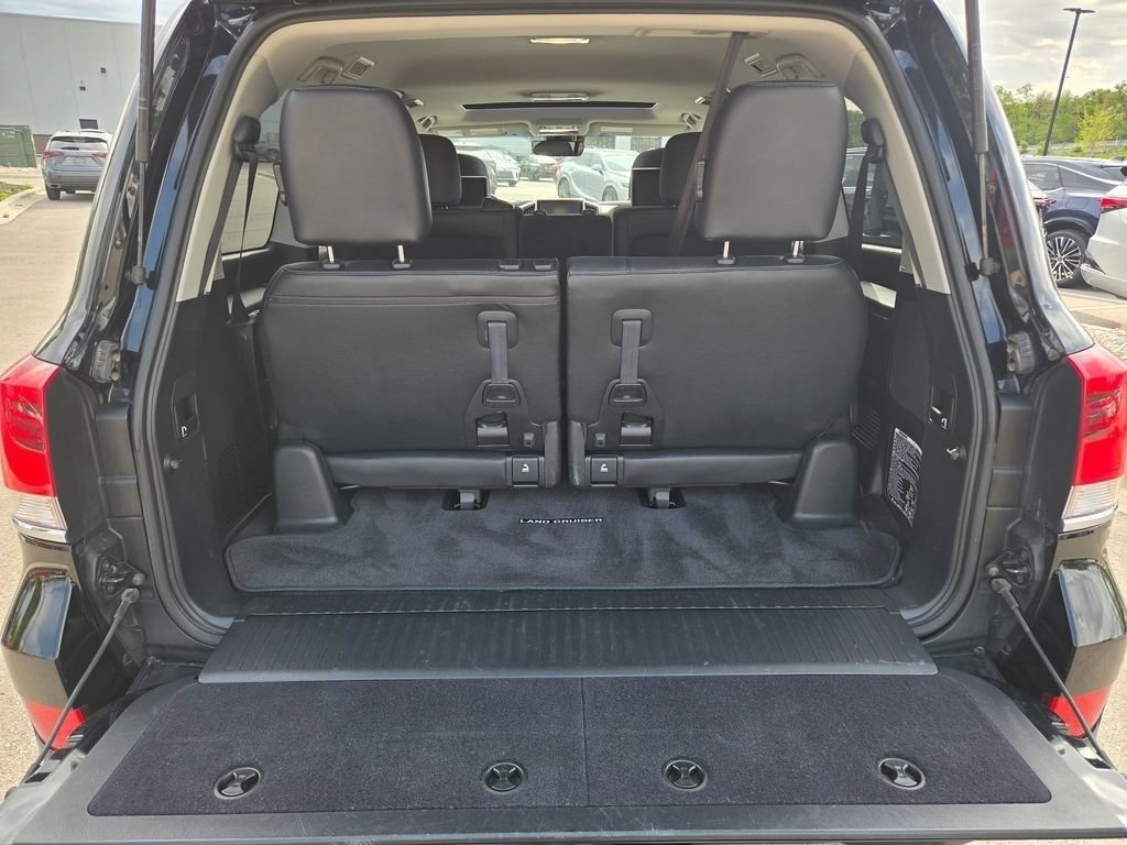 Used 2017 Toyota Land Cruiser AWD/4WD image 28