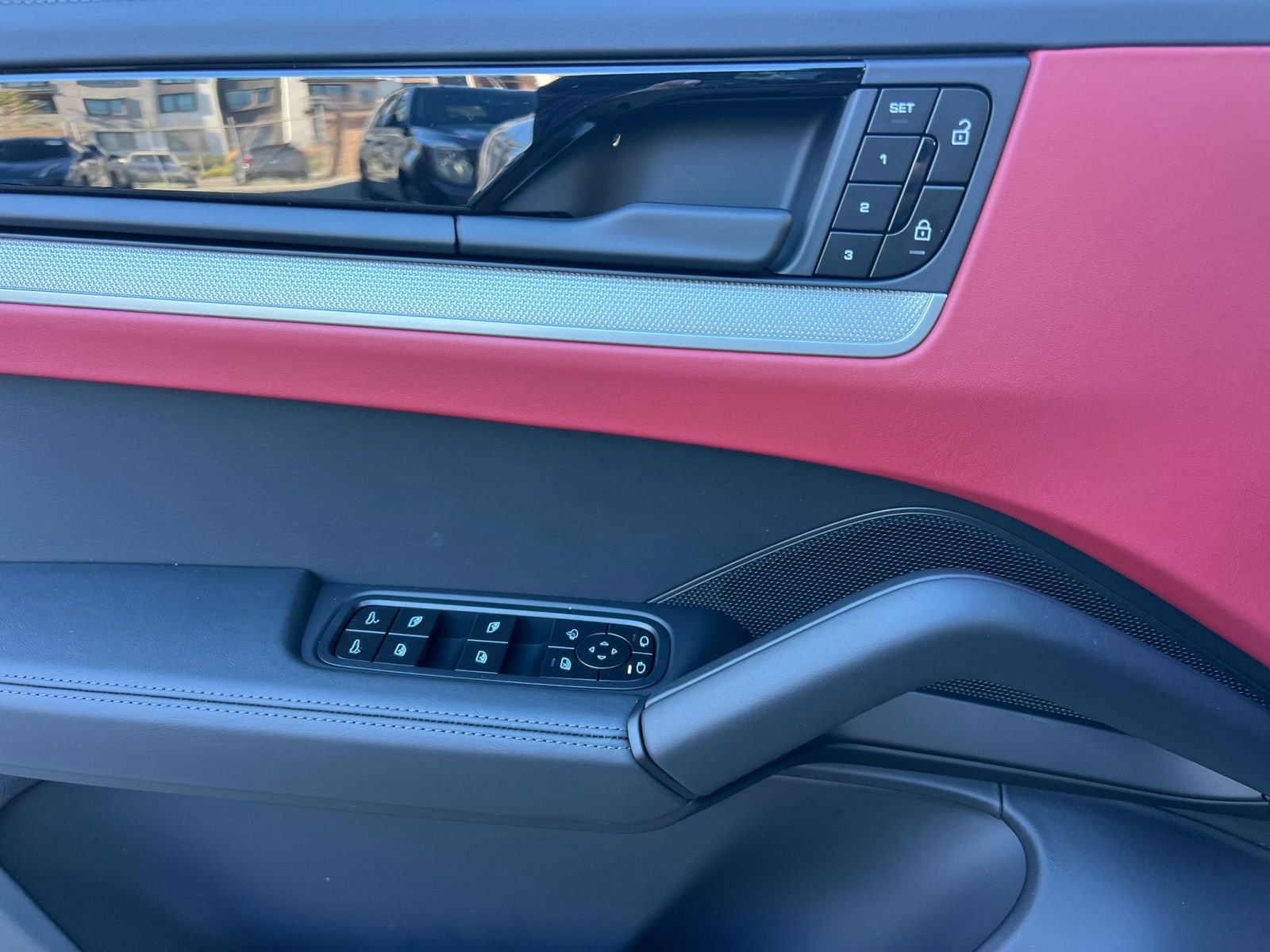 New 2026 Porsche Cayenne Coupe image 12