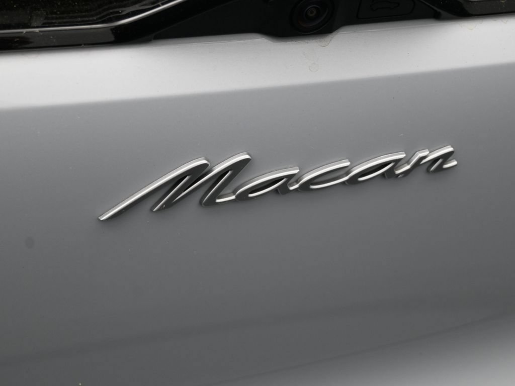 New 2026 Porsche Macan Electric RWD image 9