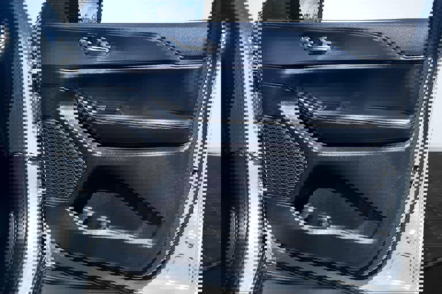 Used 2024 Jeep Grand Cherokee Altitude image 29