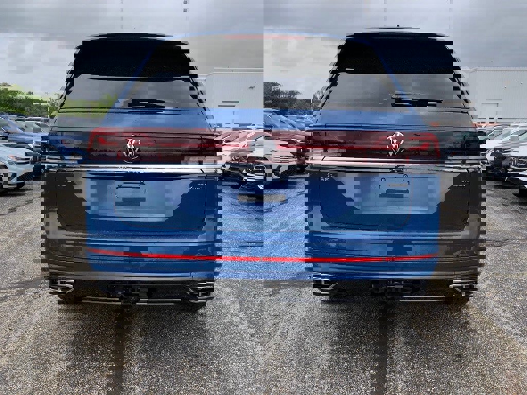 New 2025 Volkswagen Atlas SEL Premium R-Line image 5
