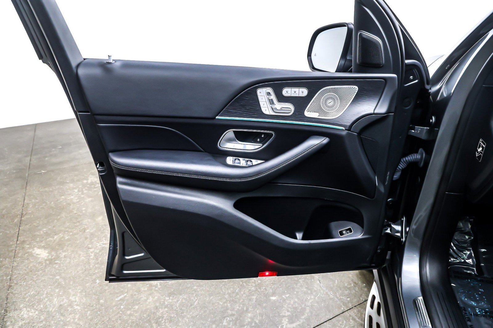 Certified 2023 Mercedes-Benz GLE 350 4MATIC w/ 3rd Row Seat Package image 23