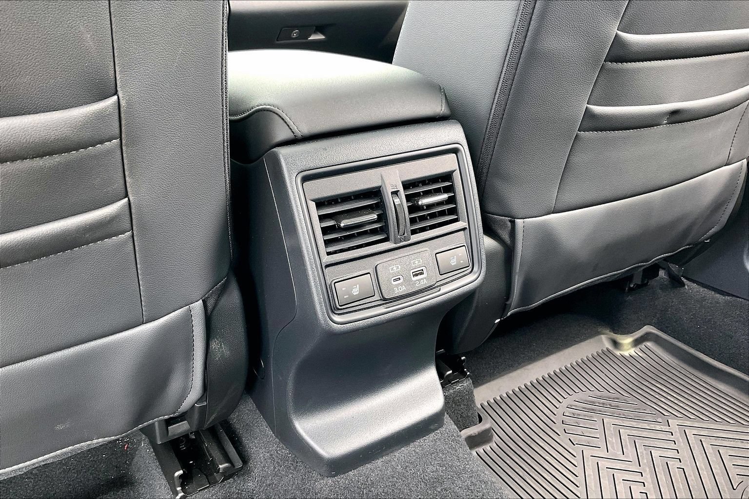 Used 2026 Subaru Outback Touring AWD/4WD image 24