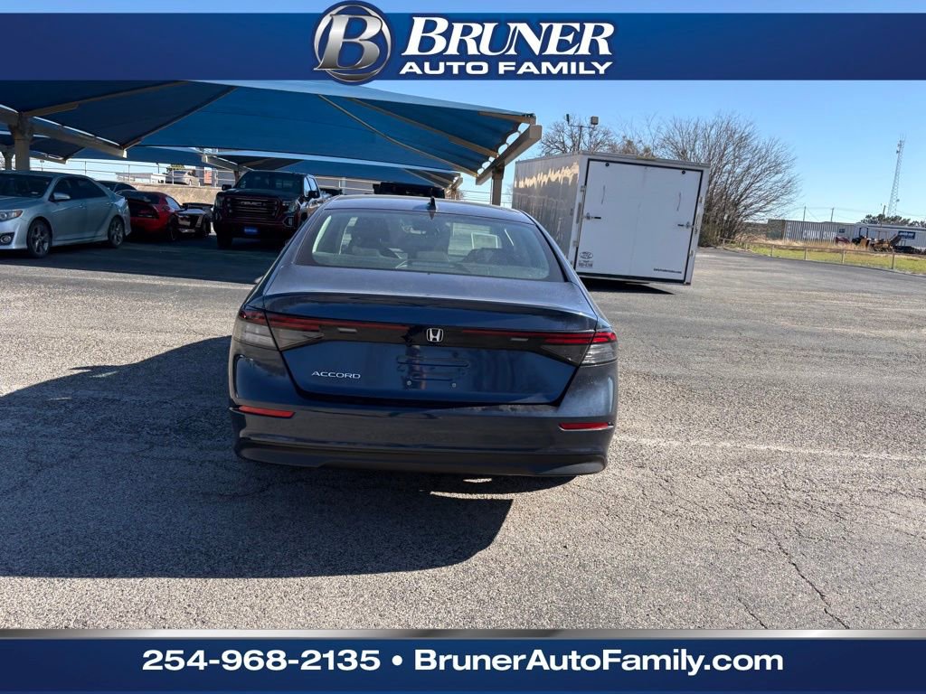 Used 2023 Honda Accord EX image 5