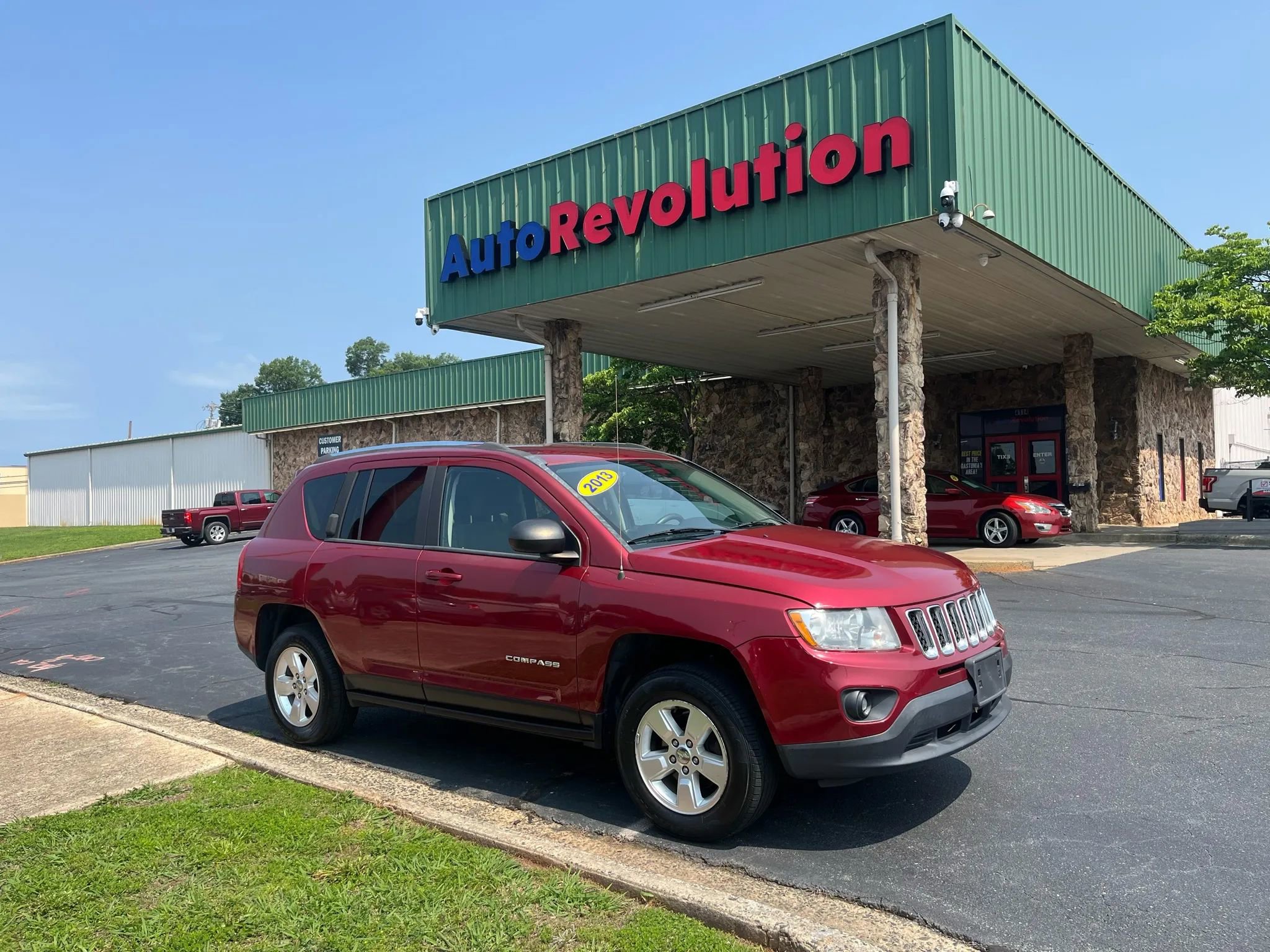 Used 2013 Jeep Compass Latitude image 1