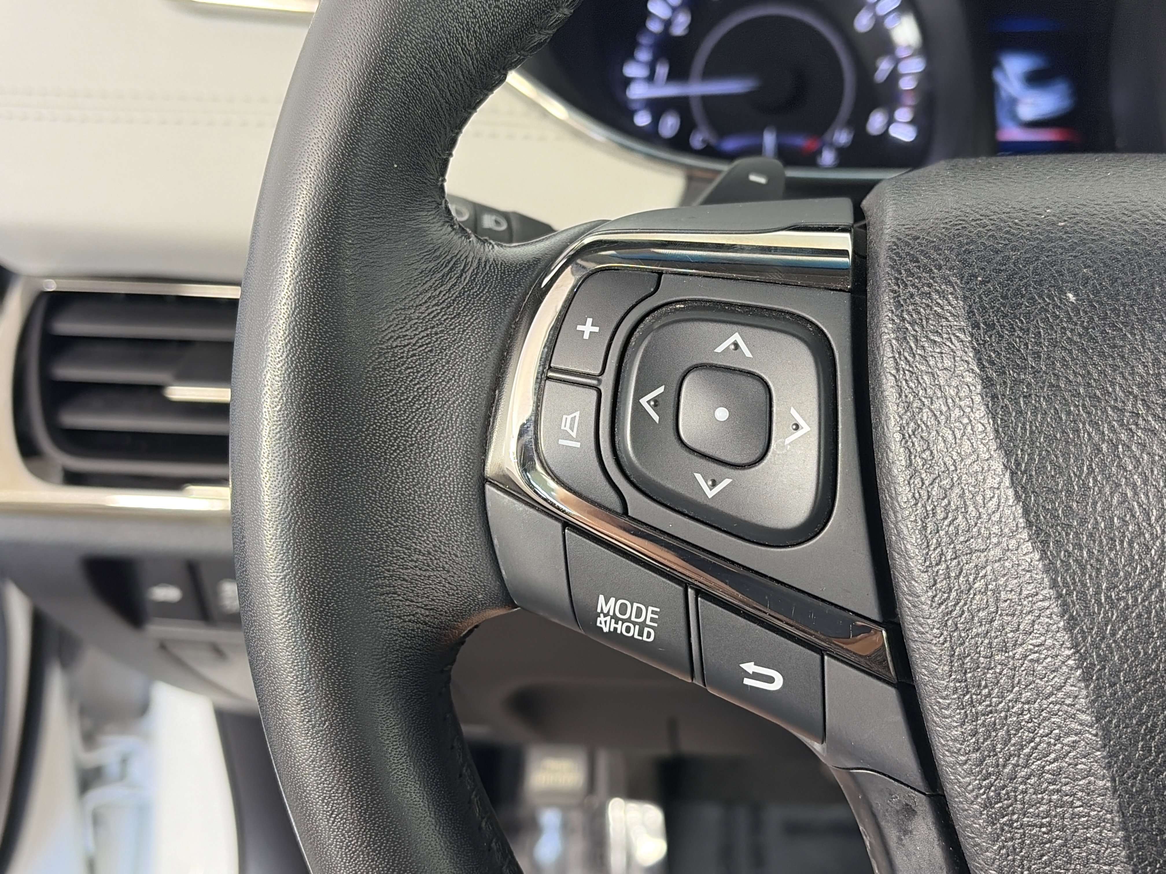 Used 2015 Toyota Avalon XLE Touring FWD image 27