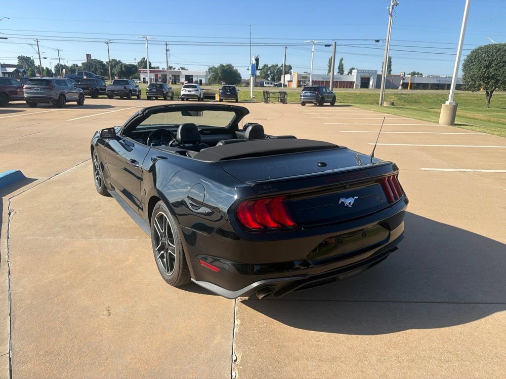 Used 2022 Ford Mustang Premium RWD image 9