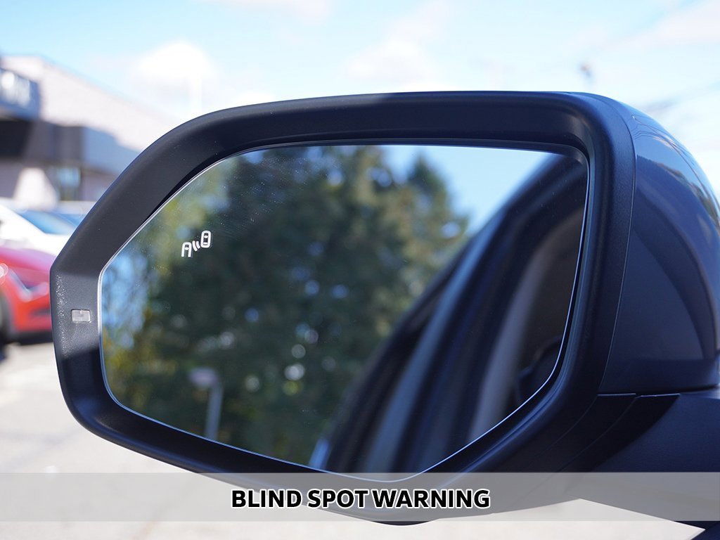 Used 2023 Volkswagen Atlas SE image 4