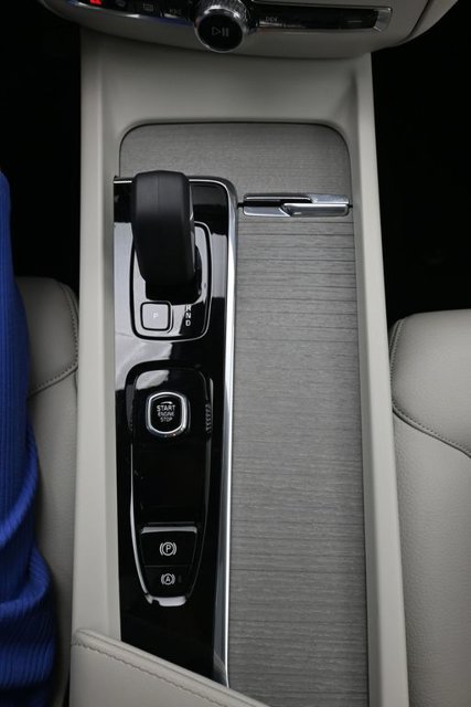 Used 2024 Volvo S60 B5 Plus w/ Climate Package FWD image 11