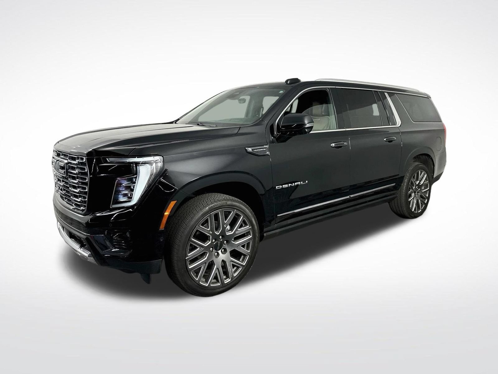Used 2025 GMC Yukon XL Denali Ultimate AWD/4WD image 4