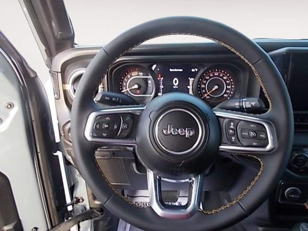 Used 2024 Jeep Wrangler Sahara w/ Technology Group image 14