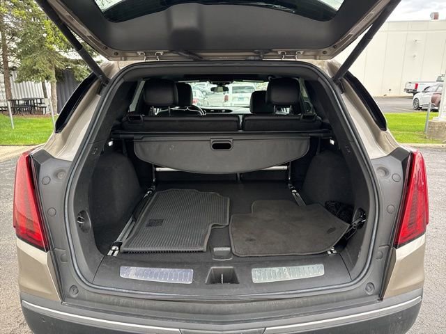 Used 2022 Cadillac XT5 Premium Luxury FWD image 8