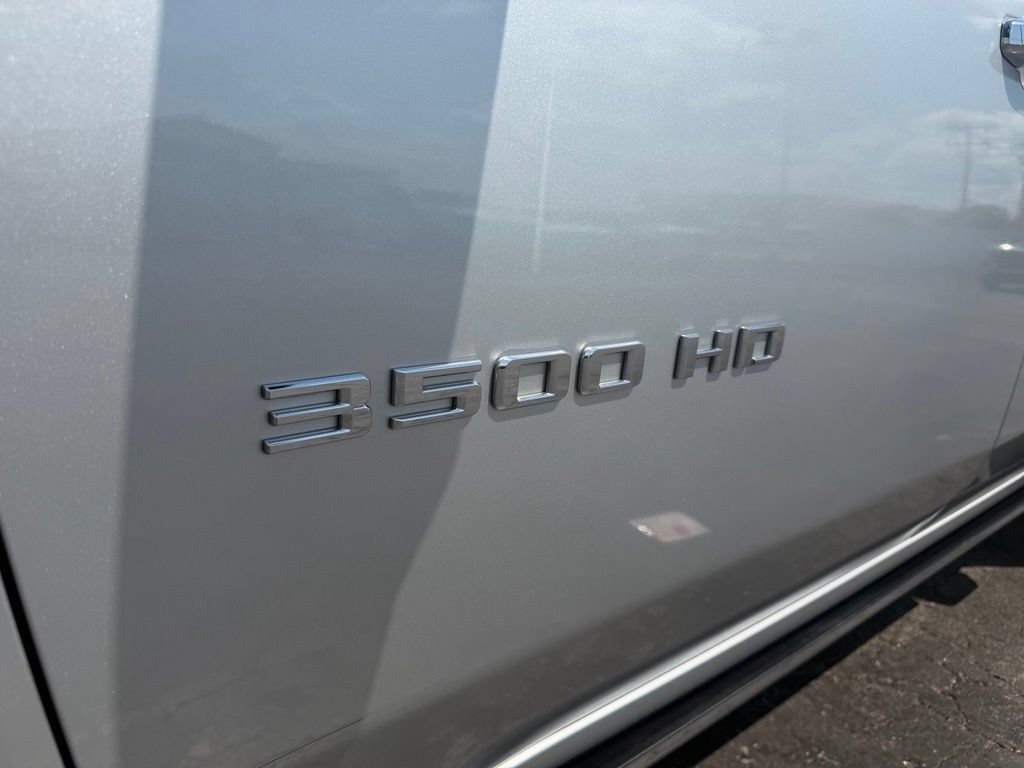 Used 2022 Chevrolet Silverado 3500 High Country AWD/4WD image 15