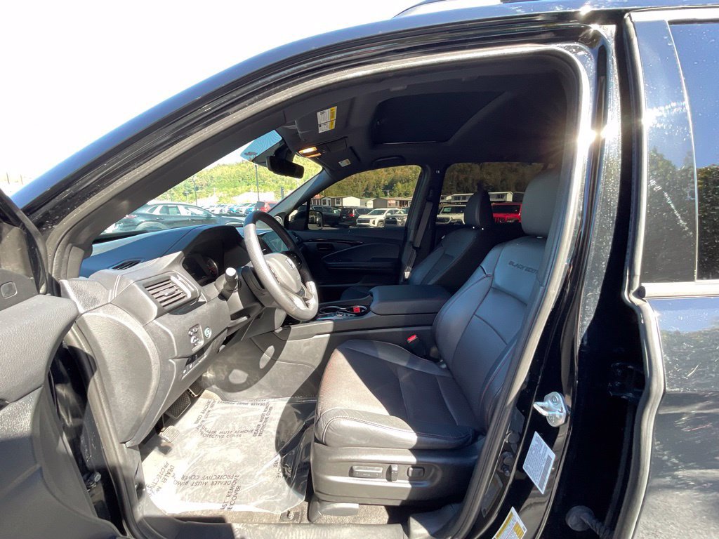 Used 2024 Honda Passport Black Edition image 9